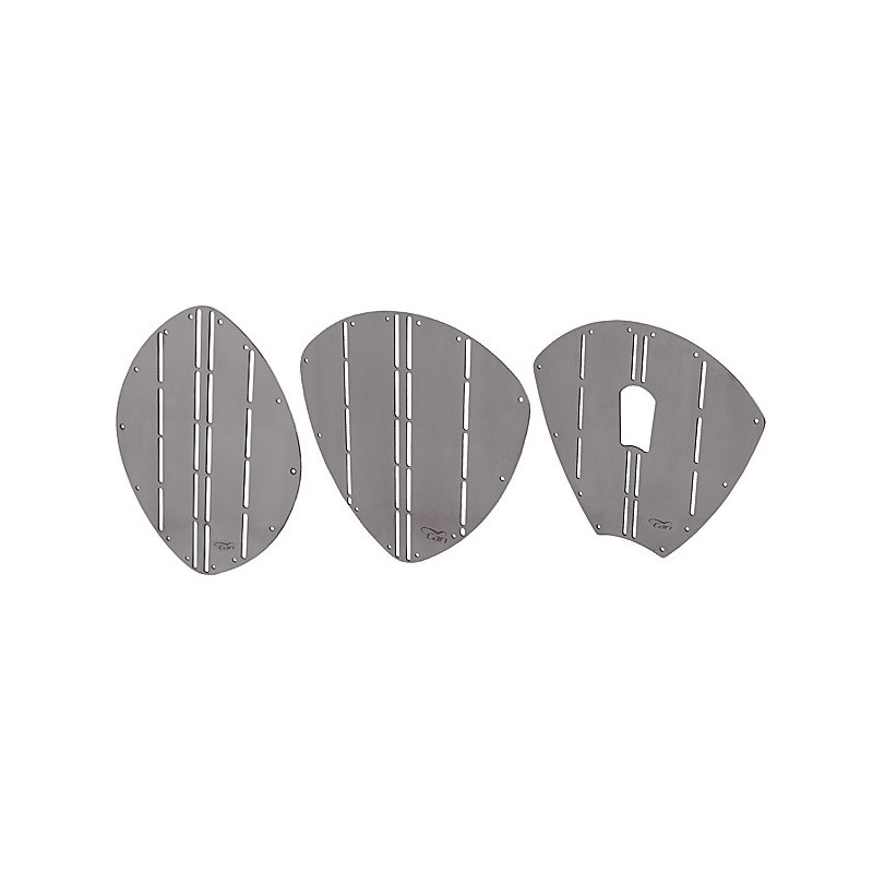 scudo-proteggiprua-tipo-con-passa-cavallotto-dimensioni-mm-320-x-270-h